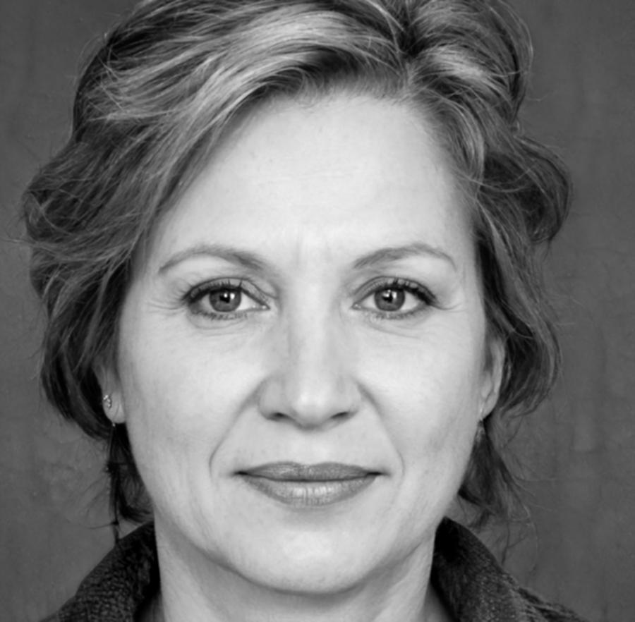 Portret formator educație financiară